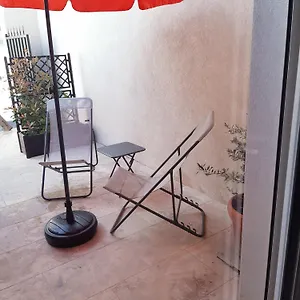 Le D'eglantine Appartement Eyguières